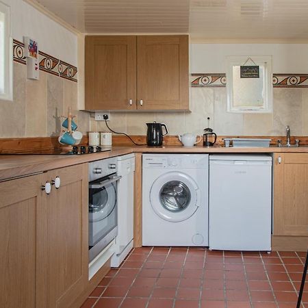 1844 Seascape Cottage Is Located On The Wild Atlantic Way Fanore Exterior foto