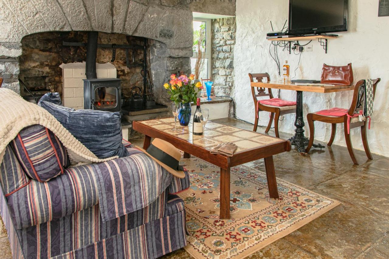 1844 Seascape Cottage Is Located On The Wild Atlantic Way Fanore Exterior foto